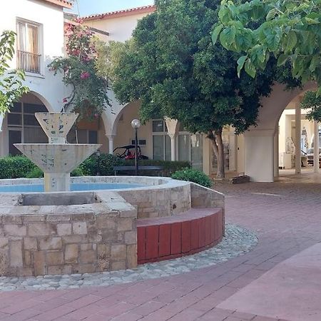 Eleantre Holiday Apartments Paphos Bagian luar foto