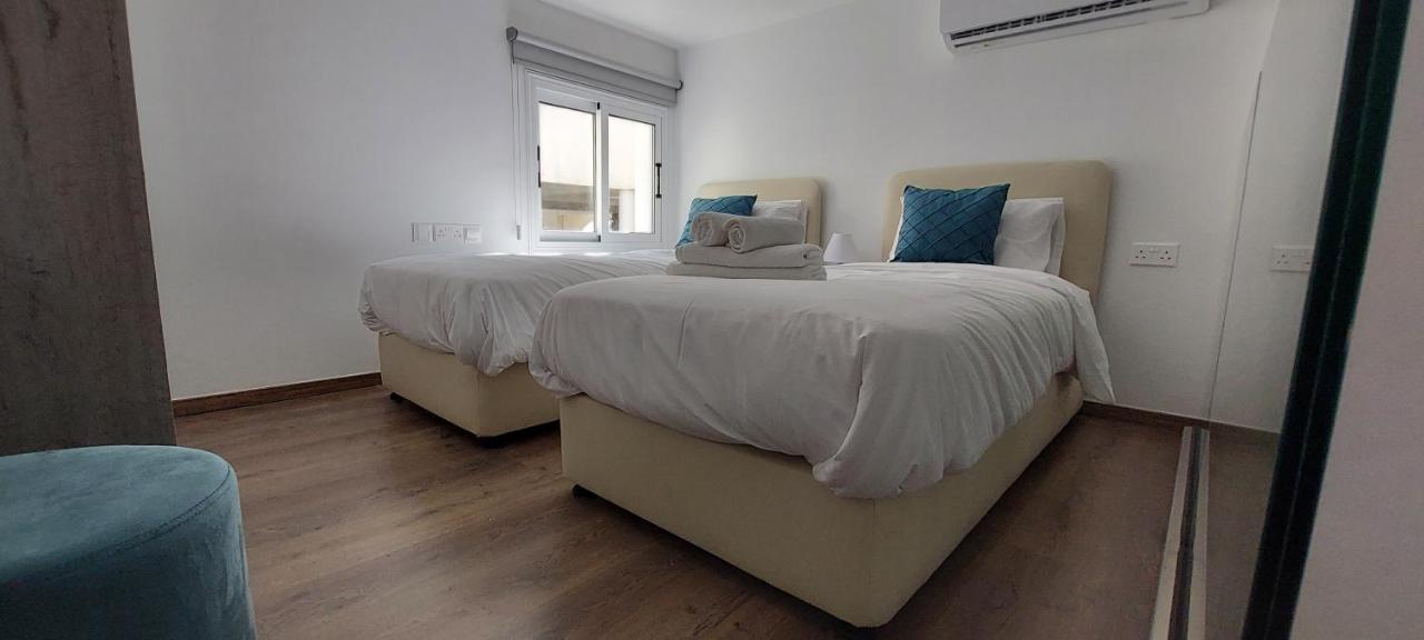 Eleantre Holiday Apartments Paphos Bagian luar foto